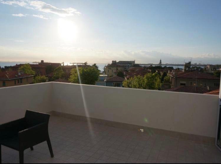 Stylish Penthouse Apartment In Venice Lido, 10 Minutes From Saint Marks Square 威尼斯丽都 外观 照片